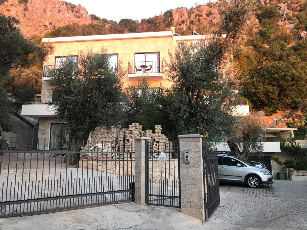 Rezevici Boutique Villa Petrovac Exteriör bild